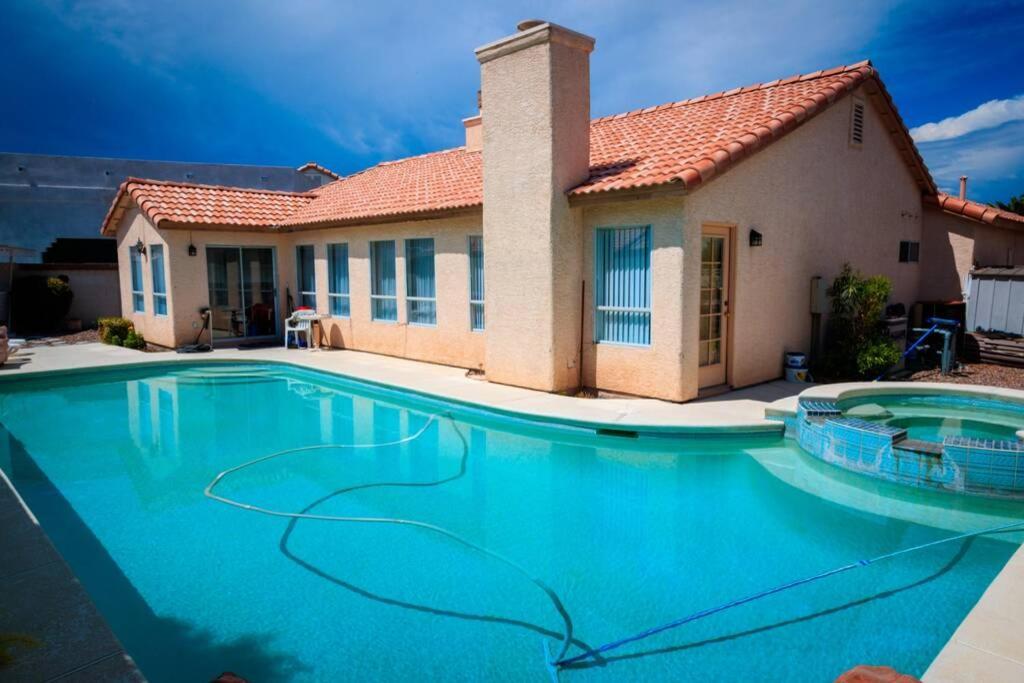 Luxury 1900 Sq Ft House Huge 46 Ft Pool & Hot Spa Las Vegas Exterior foto